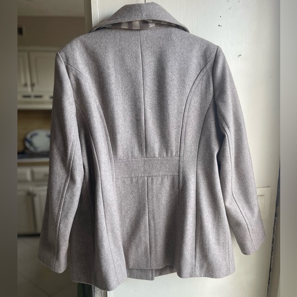 Like New! London Fog Women Coat - Picture 5 of 5